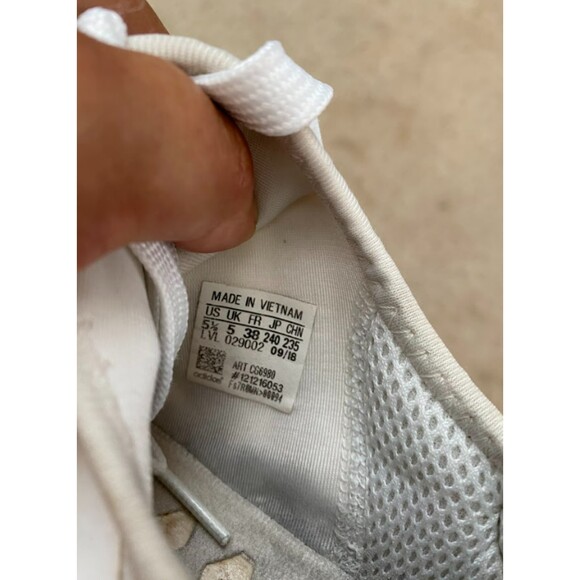 Adidas NMD_R1 'Japan Cloud White’ CG6980 Athletic Sneakers size 5.5 - Picture 7 of 7